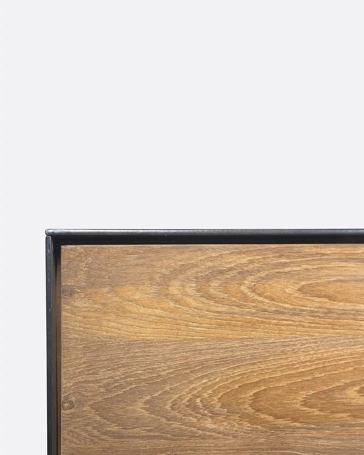 Aparador Geox — 208 × 45 × 72,5 cm — vista 4 — MUYUGA