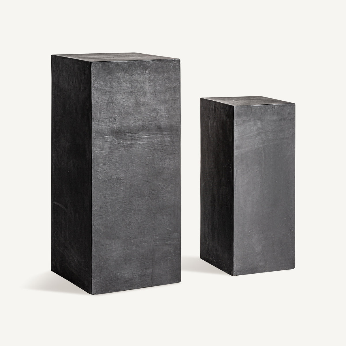 J/2 — Terracota negro