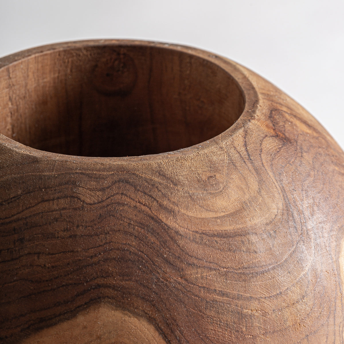 Jarrón Humble — Madera de teca marrón