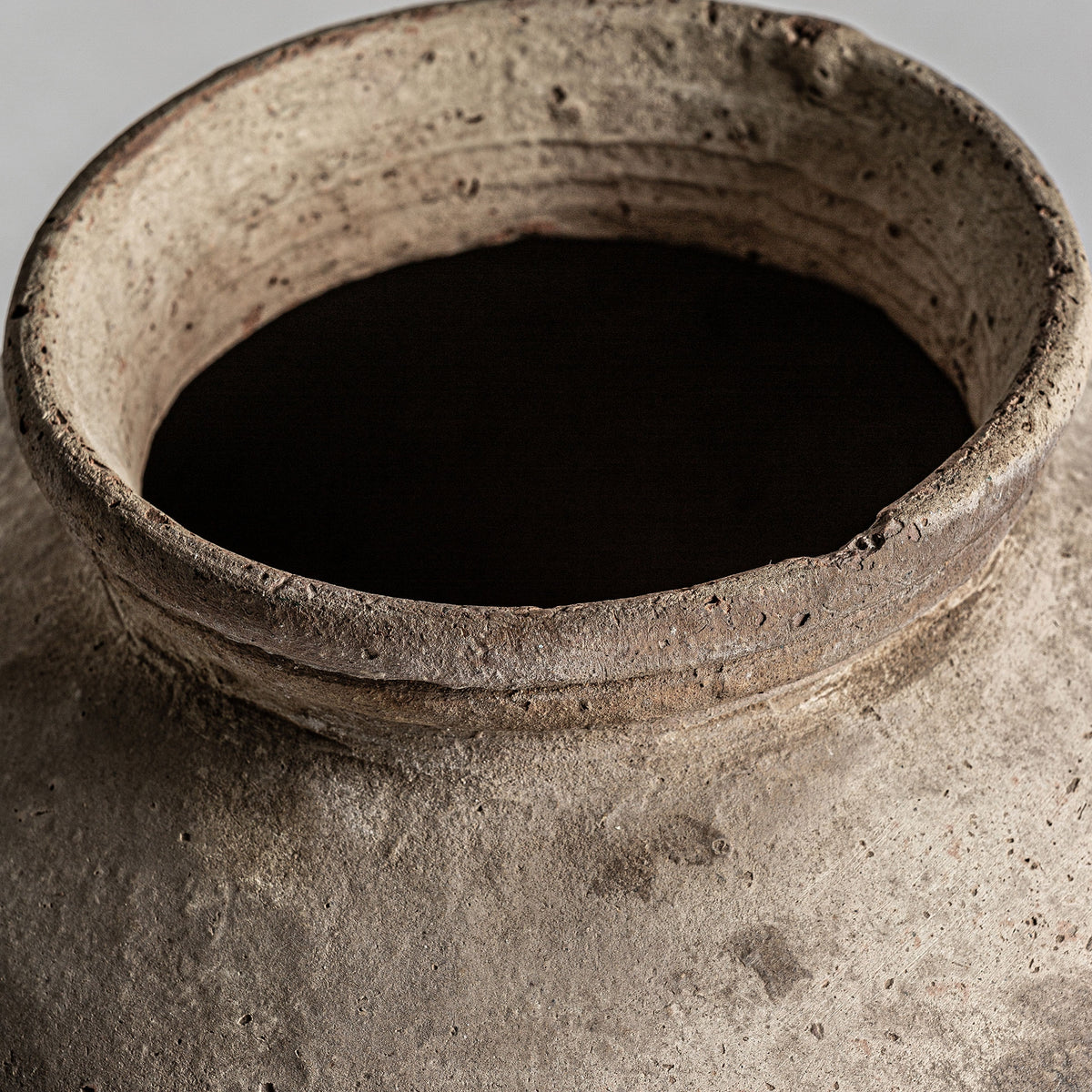 Jarrón Phelles — Terracota crema envejecido