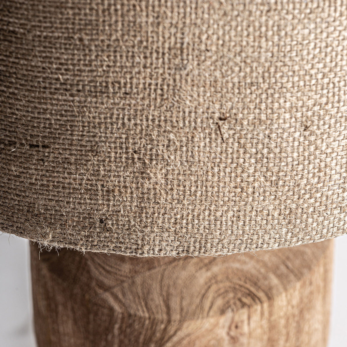 Lámpara de sobremesa Finja — Madera de mango marrón