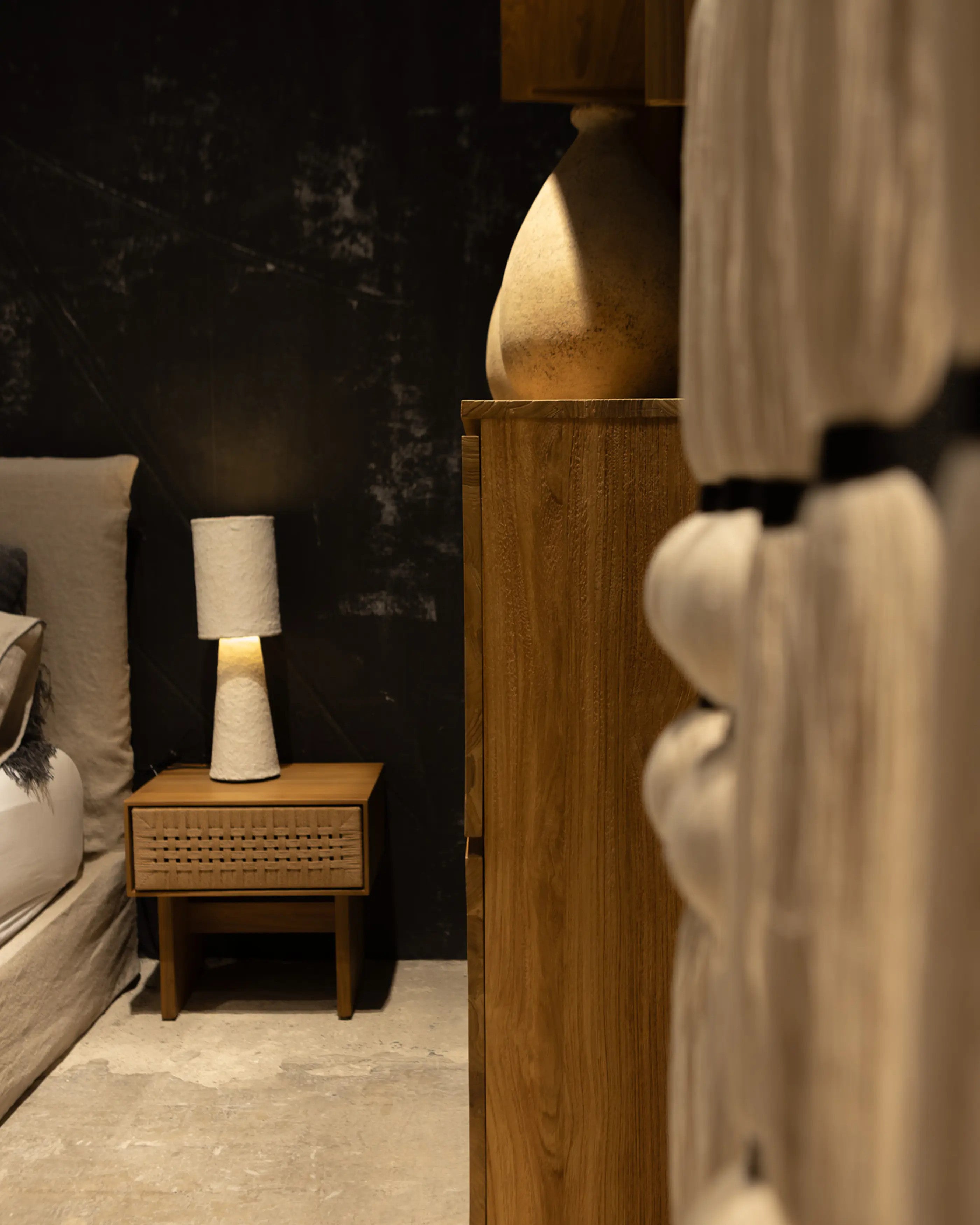 LÁMPARA DE SOBREMESA PIPRAHA