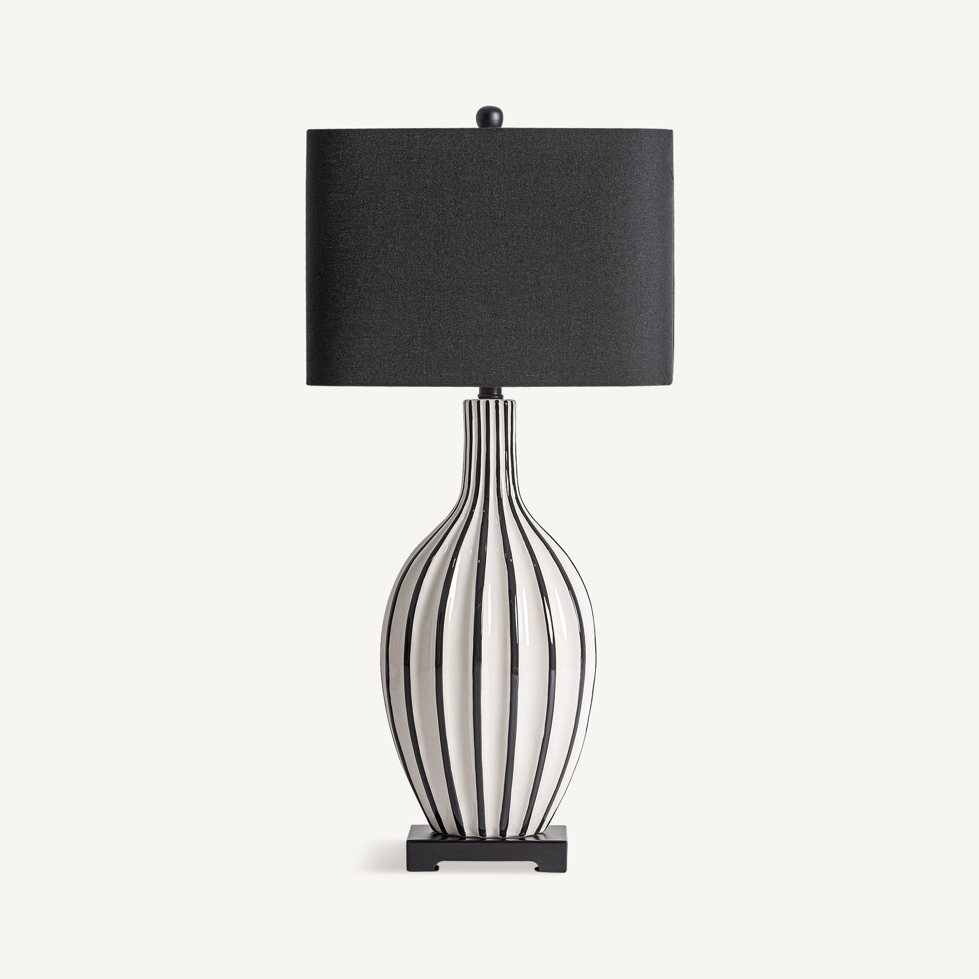 LÁMPARA DE SOBREMESA CASSINA