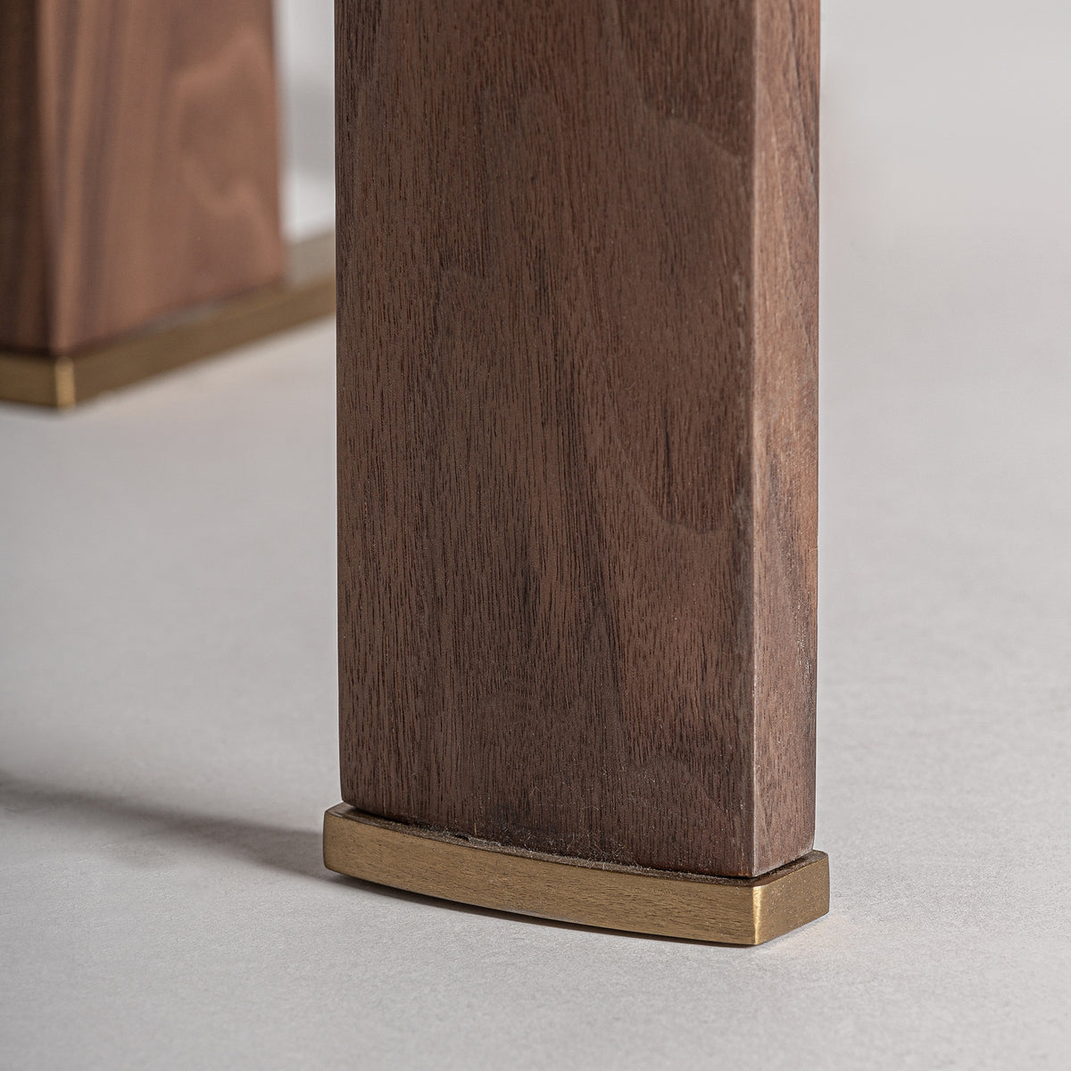 Librería Gifhorn — Madera de olmo marrón
