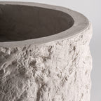 Macetero Brod — Cemento blanco roto