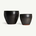 Macetero J/2 — Cerámica negro
