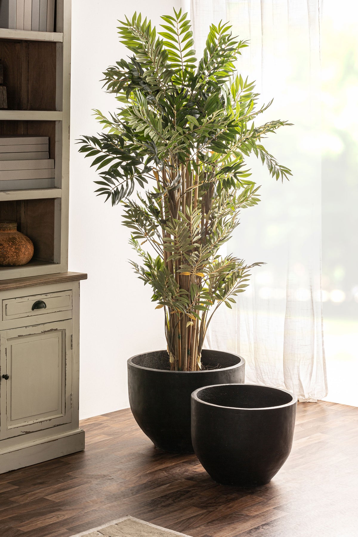 Macetero J/2 — Terracota negra