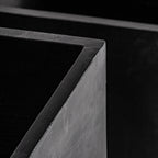 Macetero J/2 — Terracota negro