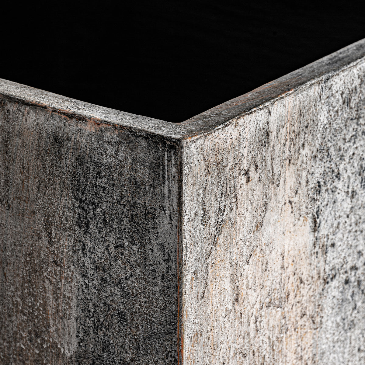 Macetero J/2 — Terracota tonos neutros patina