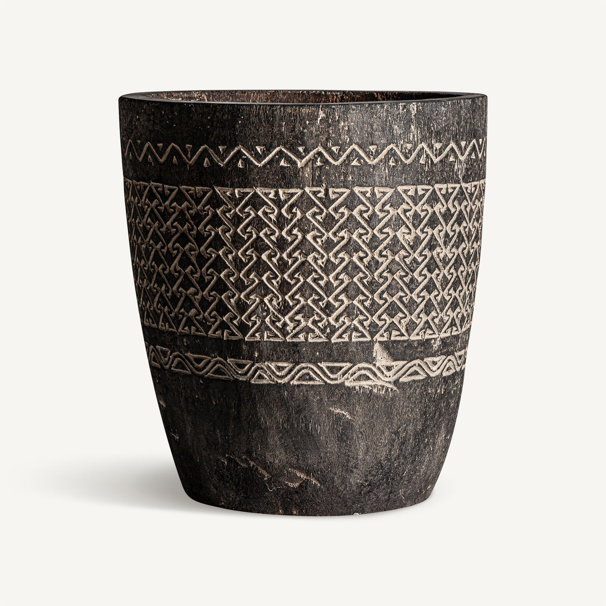 Macetero Nantua — Madera palma tonos en marrón tallado