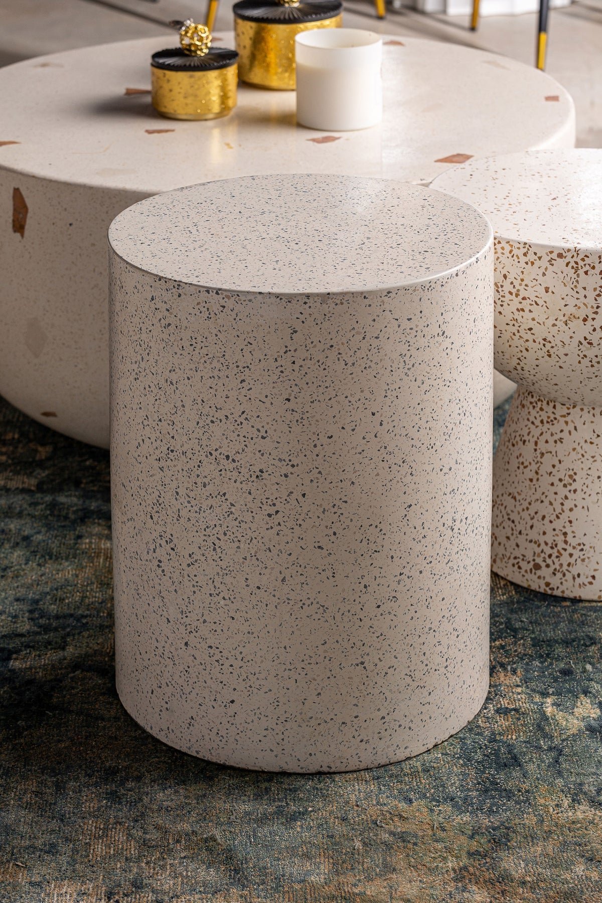 Mesa auxiliar Albenga — Terrazo blanco