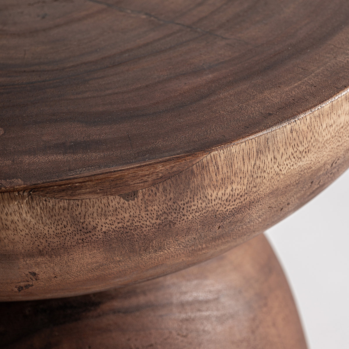 Mesa auxiliar Ejeda — Madera suar marrón