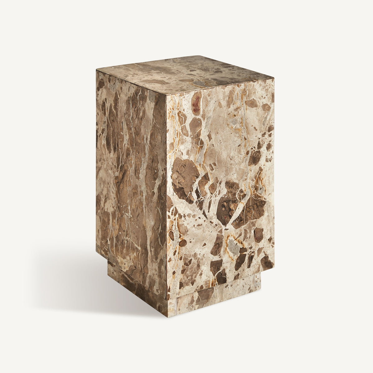 Mesa auxiliar Grov — Mármol beige