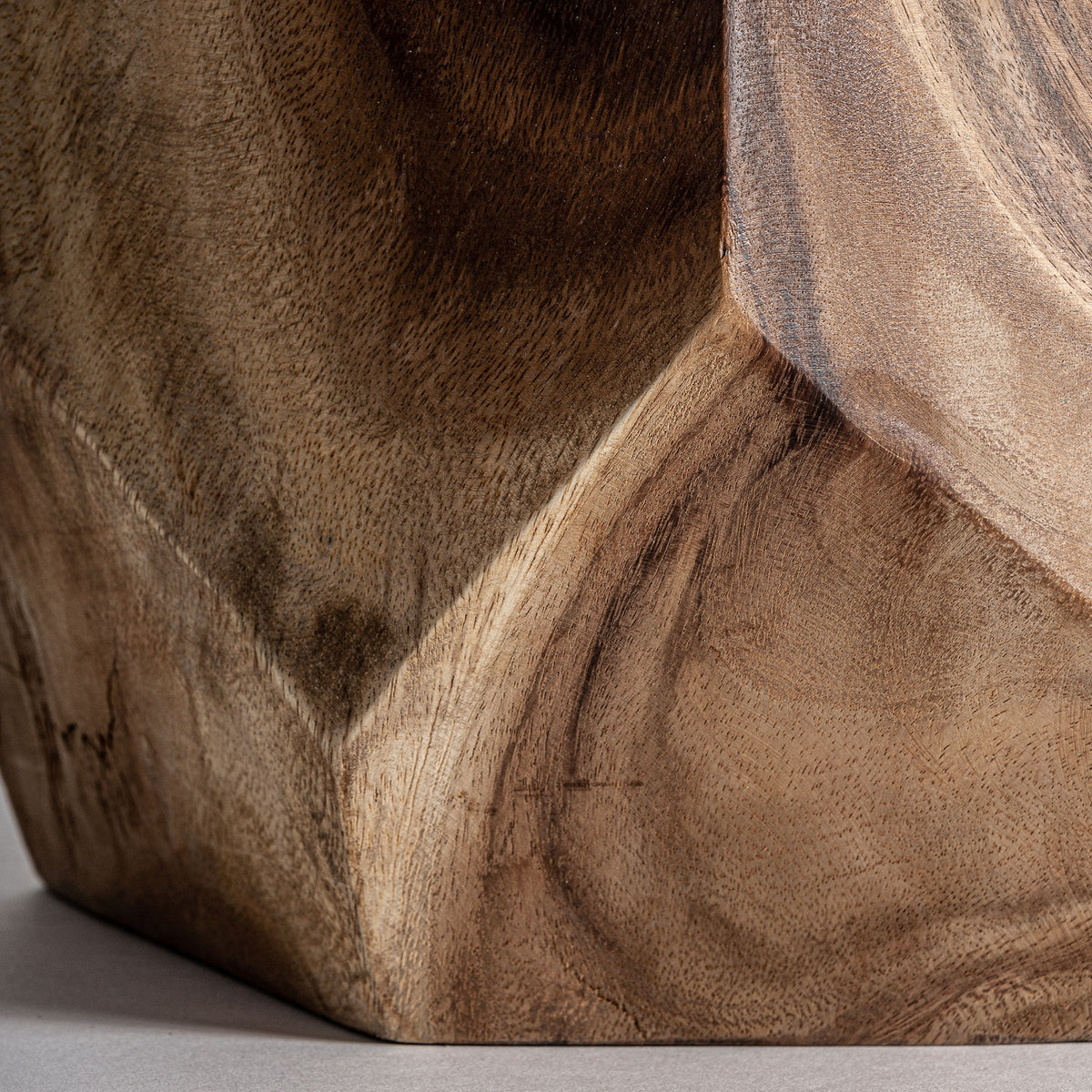 Mesa auxiliar Rimini — Madera suar marrón