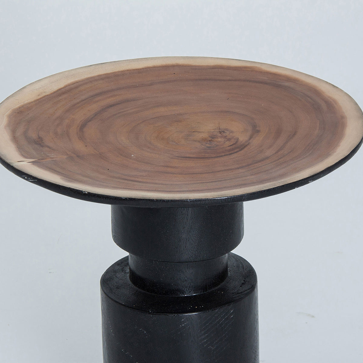 Mesa auxiliar Sauris — Madera tropical negro