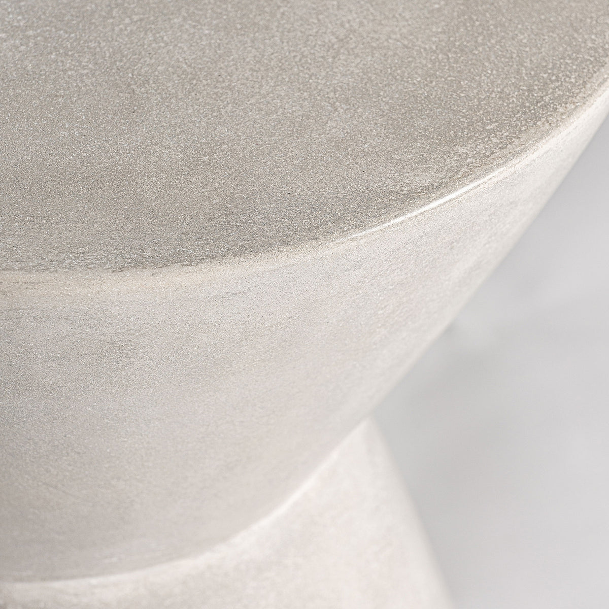 Mesa auxiliar Telfs — Cemento gris