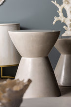 Mesa auxiliar Telfs — Cemento gris