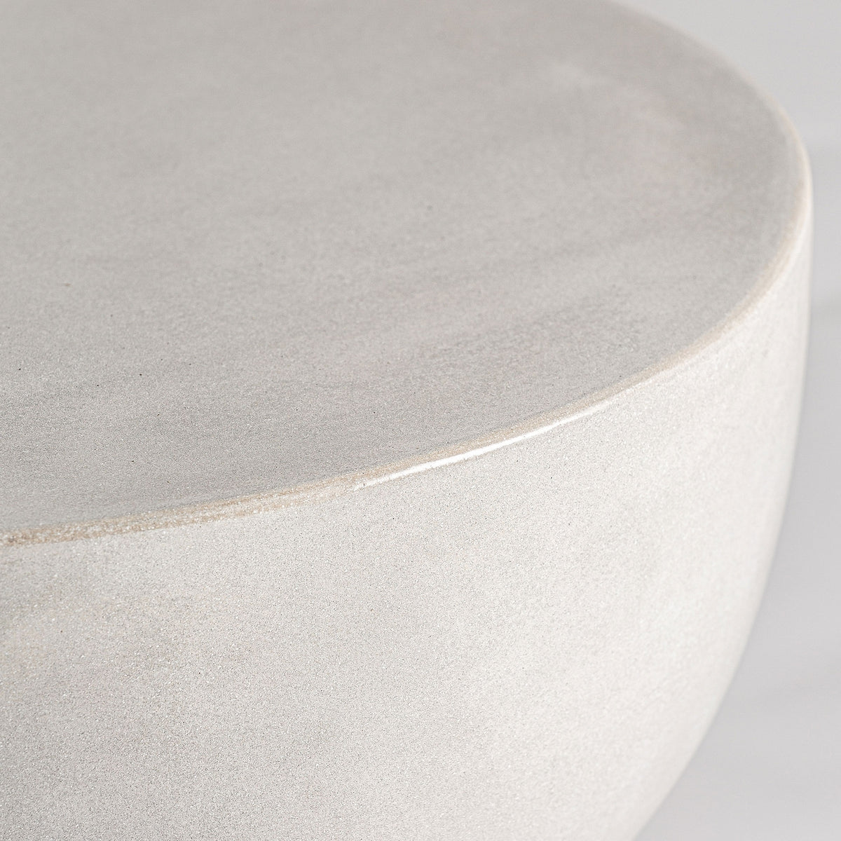 Mesa auxiliar Telfs — Cemento gris