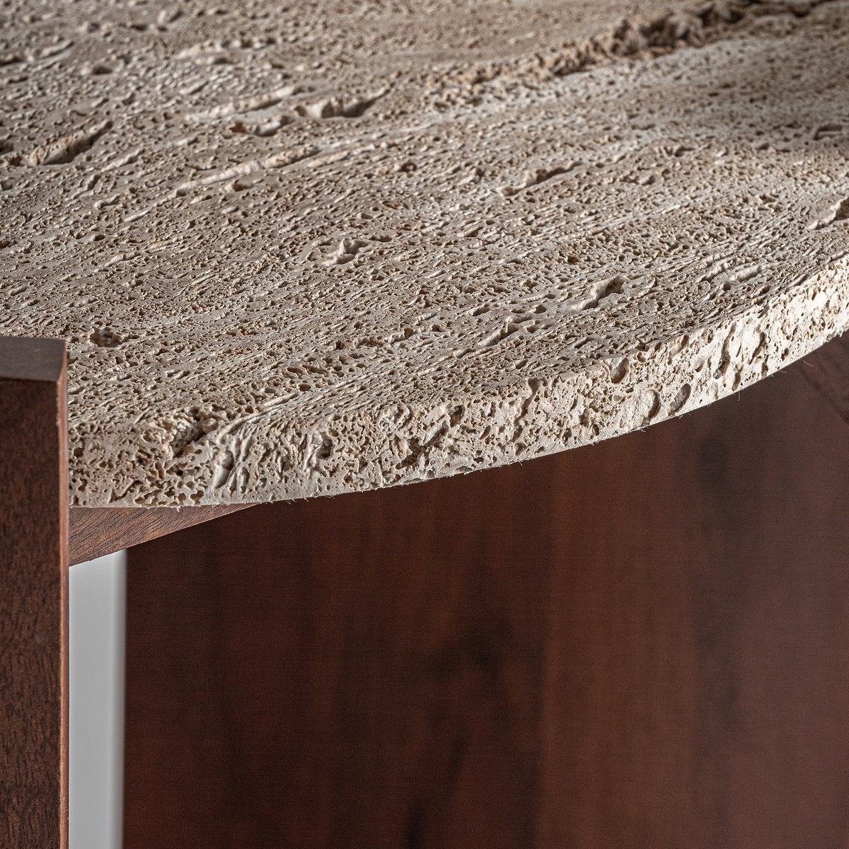 Mesa auxiliar Tivoli — Travertino beige mate