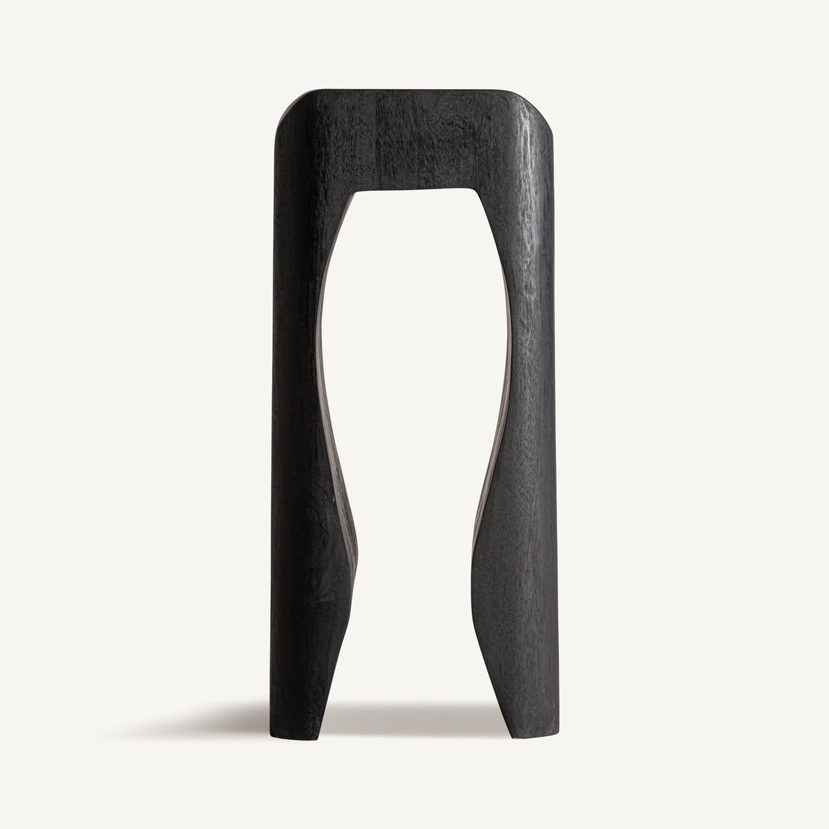 Mesa auxiliar Wahel — Madera suar negro envejecido