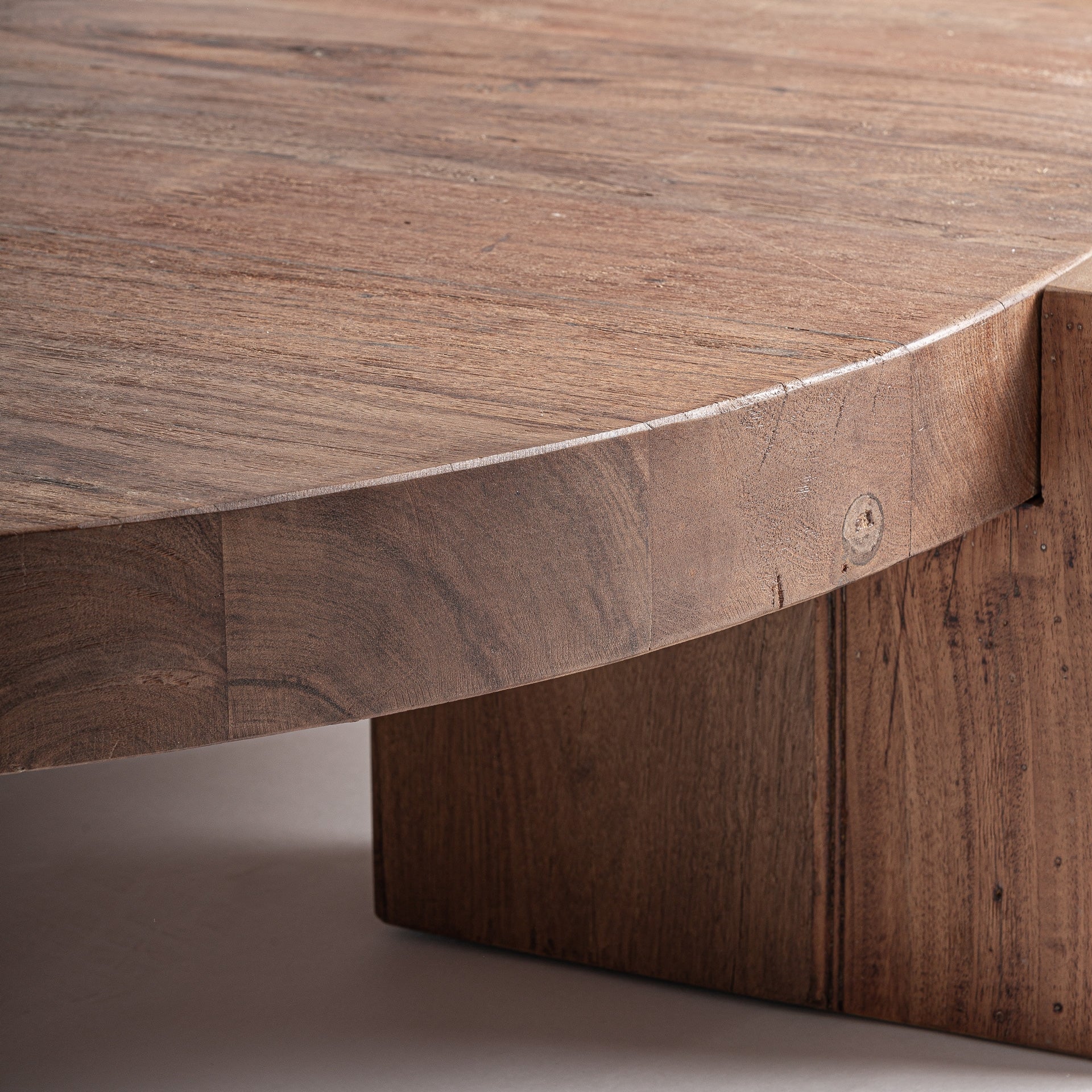 MESA DE CENTRO BRUTALIST