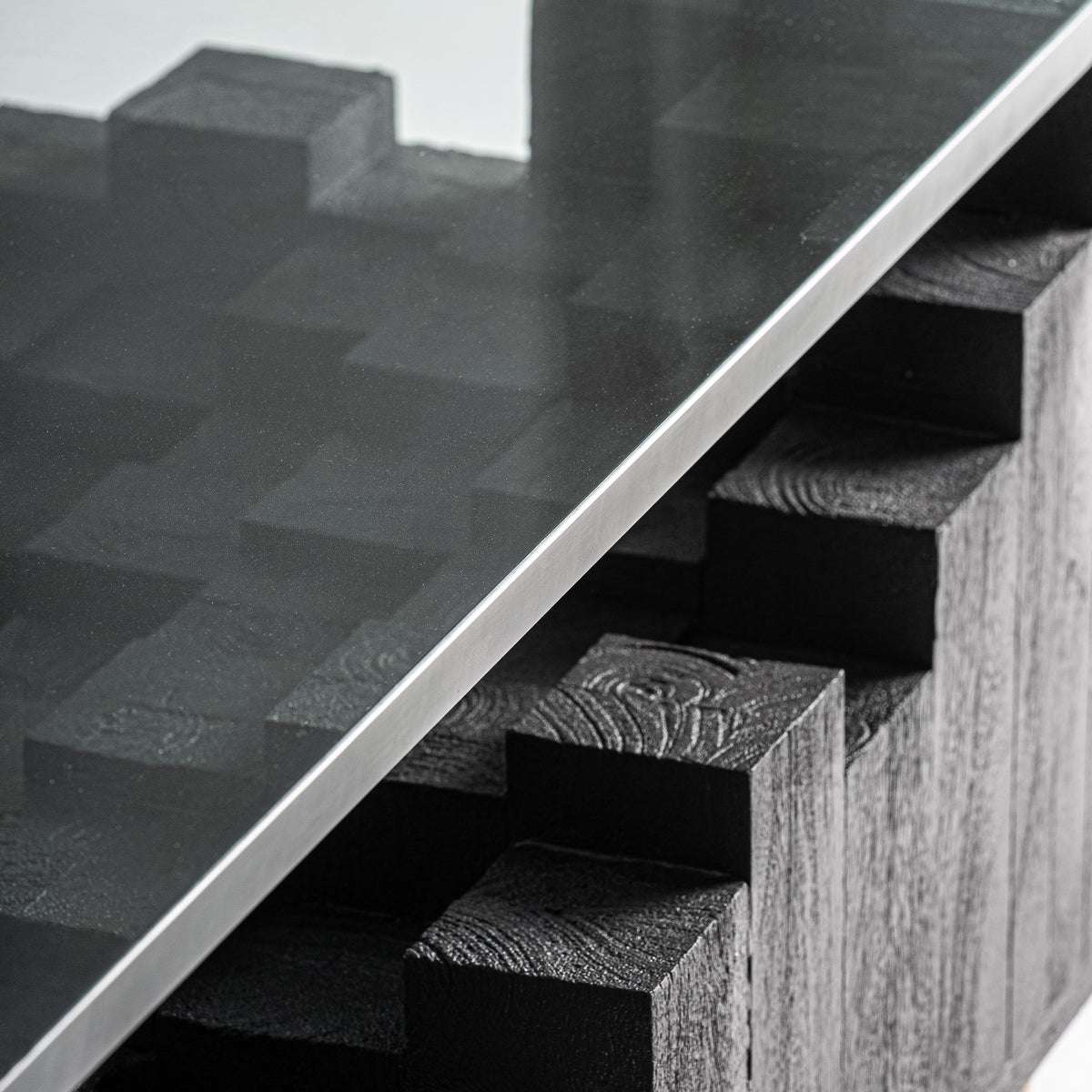 Mesa de centro Pètria — Madera de mango negro arenado
