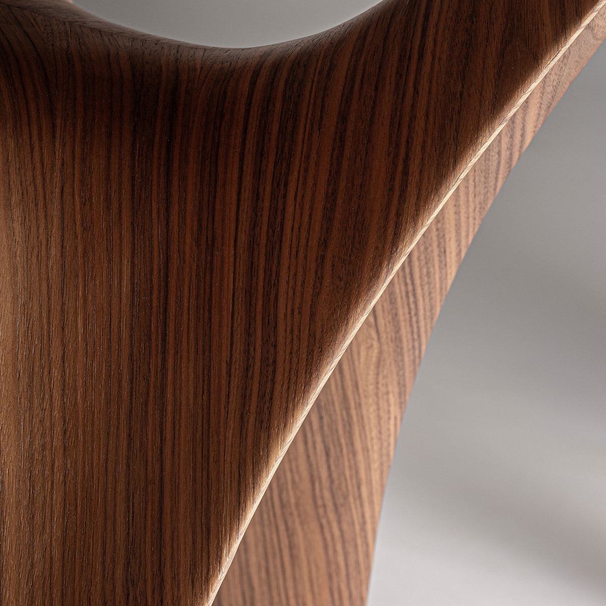 Mesa de comedor Bilzen — Chapa de nogal marrón natural