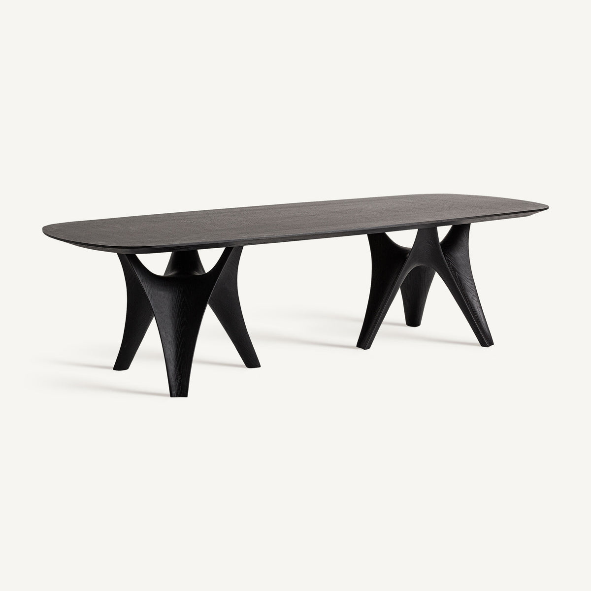 Mesa de comedor Bilzen — Chapa de roble negro