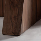 Mesa de comedor Brutalist — Madera de sal marrón teñido