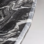 Mesa de comedor Gautby — Mármol negro
