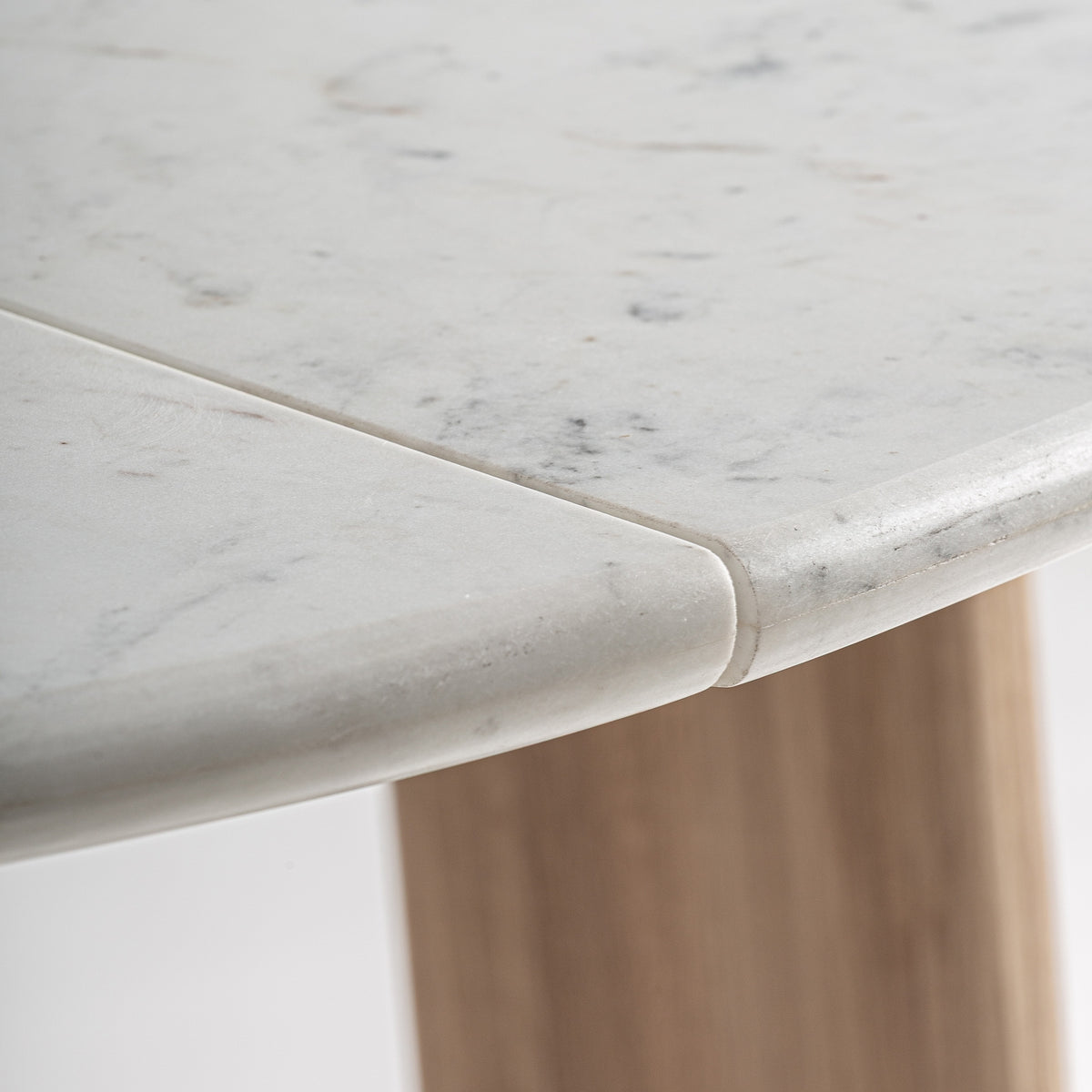 Mesa de comedor Nara — Madera roble marrón