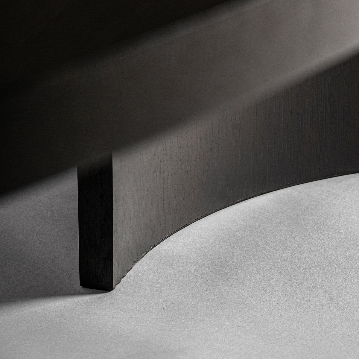 Mesa de comedor Neuvic — Chapa de roble marrón