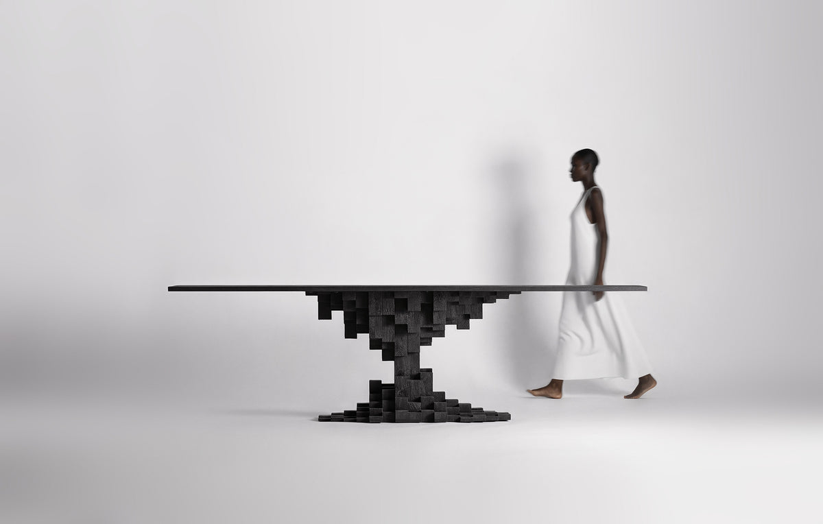 Mesa de comedor Pètria — Madera de mango negro arenado