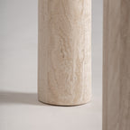 Mesa de comedor Thiennes — Travertino blanco roto