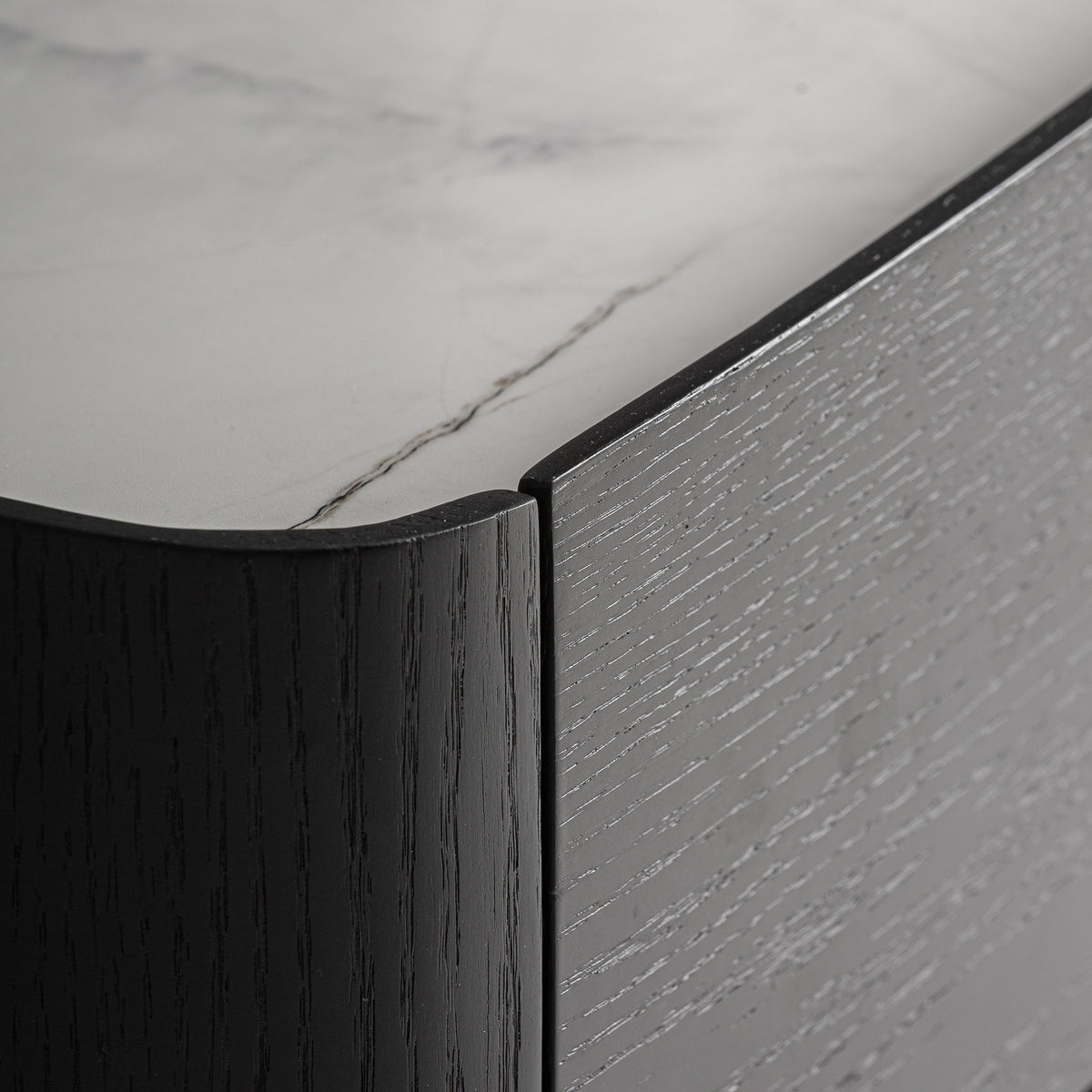 Mesita de noche Haesa — Madera contrachapada negro