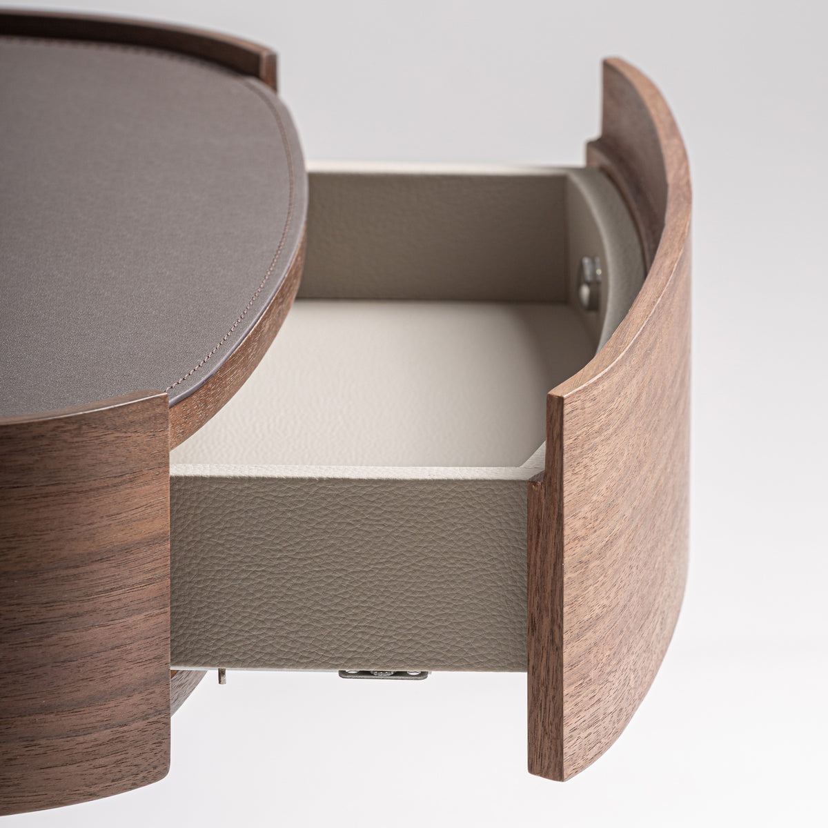 Mesita de noche Mens — Madera contrachapada nogal
