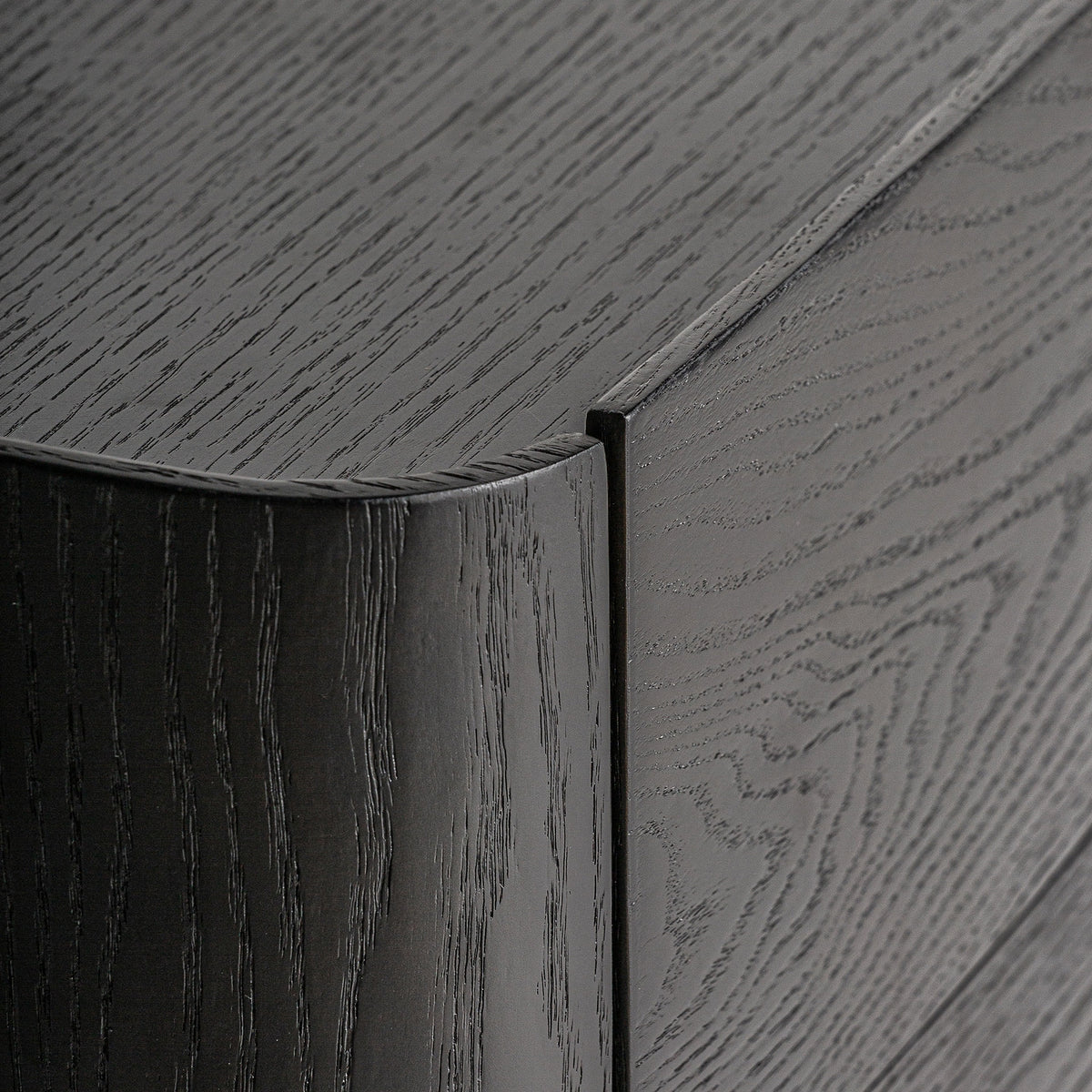 Mesita de noche Wolfach — Madera contrachapada negra