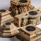 Portavela Dhobley — Madera de teca marrón claro tallado