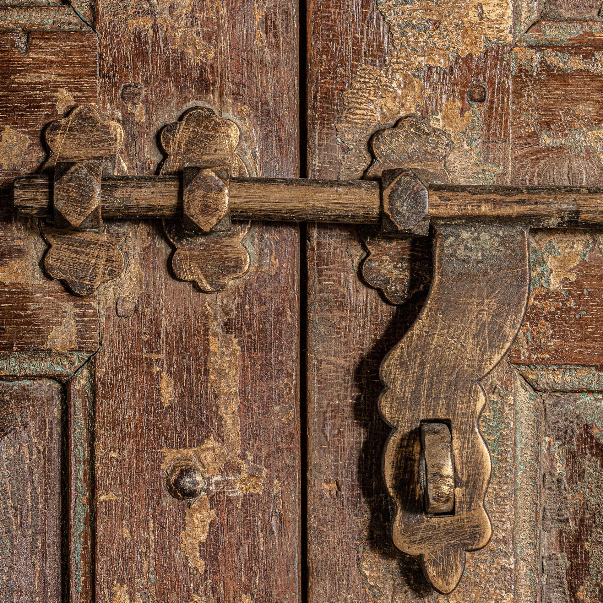 PUERTA LEANDRA