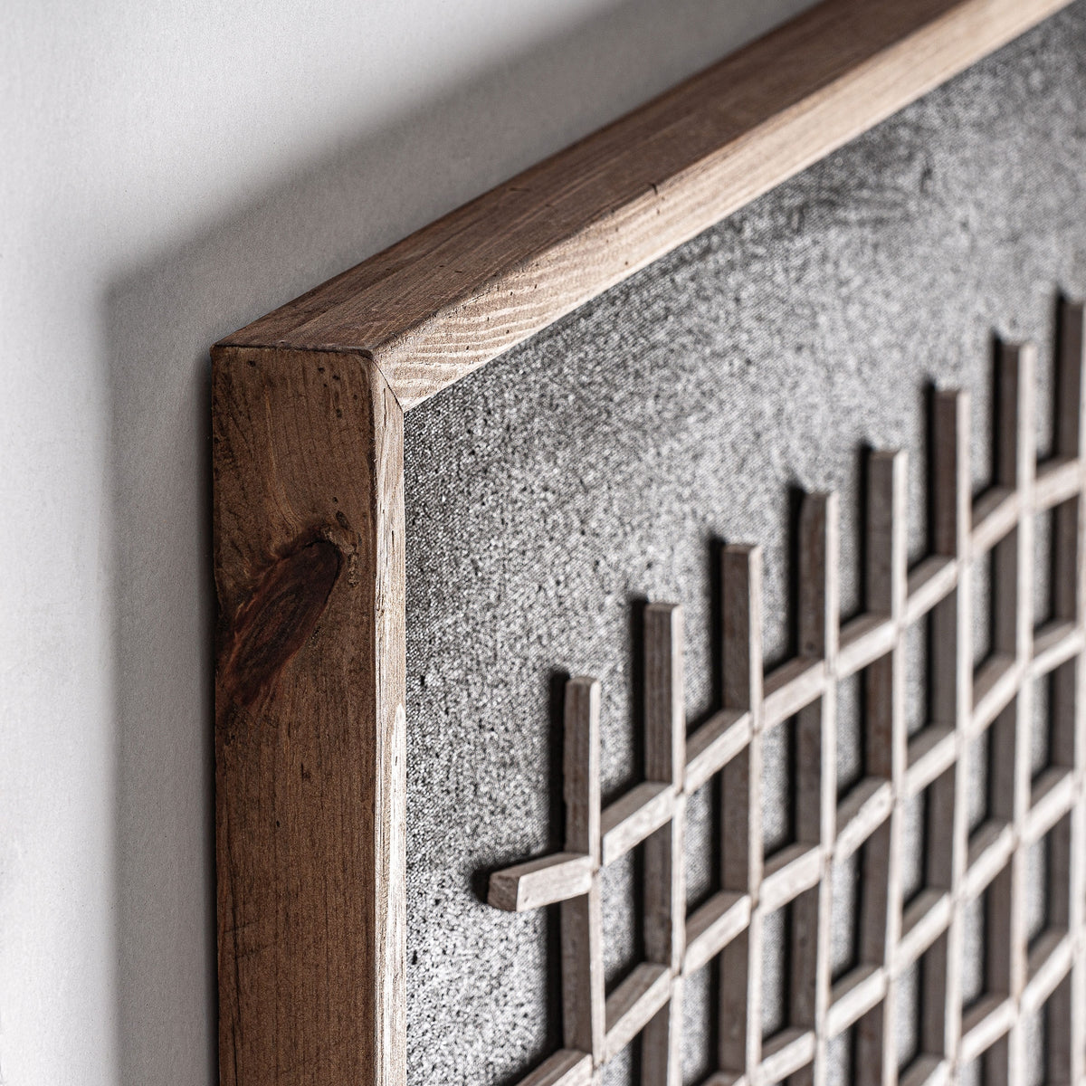 Siegen — Madera de pino reciclado tonos oscuros