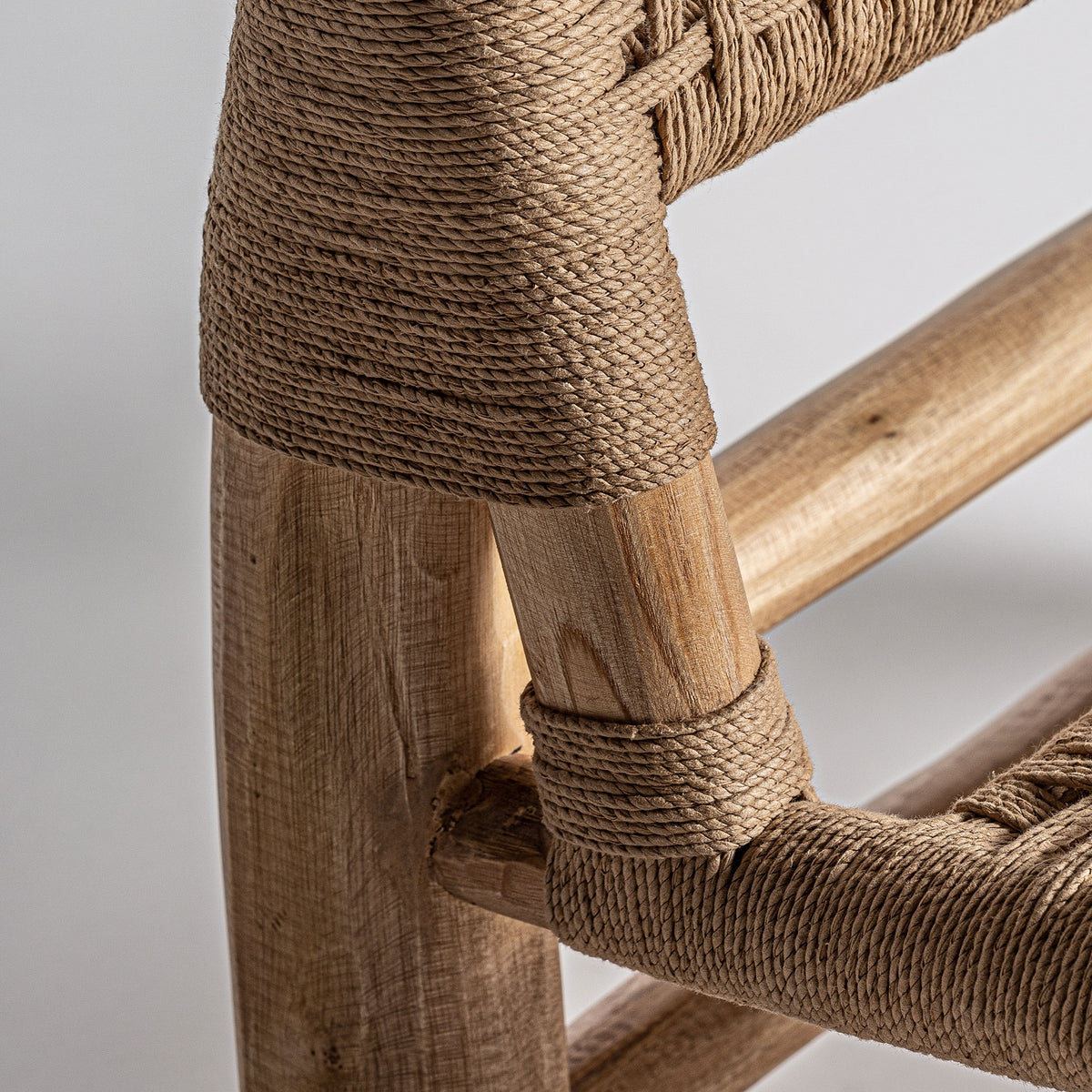 Sillón Mouzaki — Madera de teca marrón claro