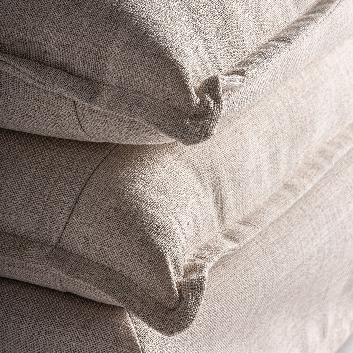 Sillón Ospizio — poliéster blanco roto