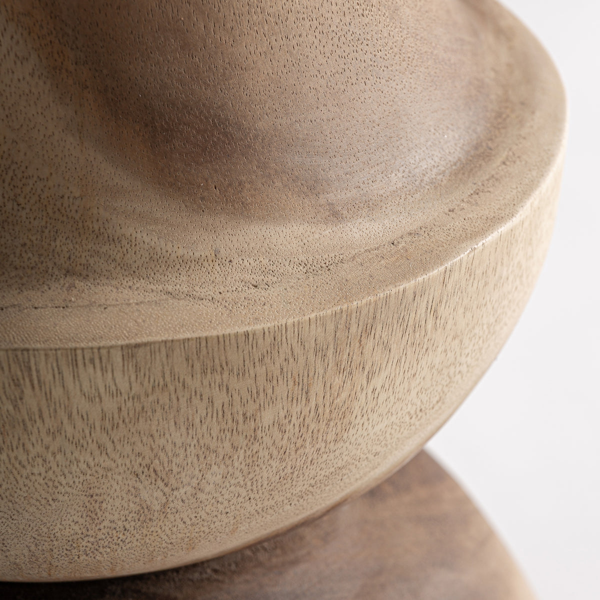 Taburete Kalandi — Madera suar marrón