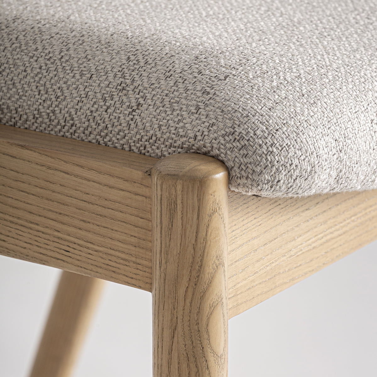 Taburete Namur — Madera de fresno marrón claro