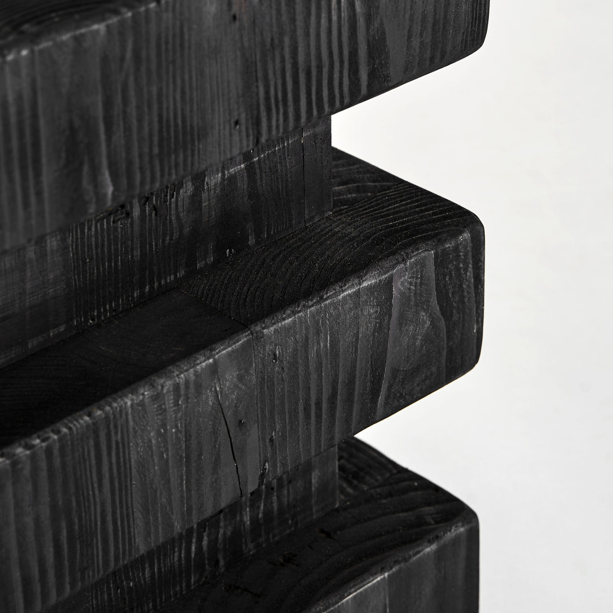 Taburete Vievy — Madera de pino reciclado negro