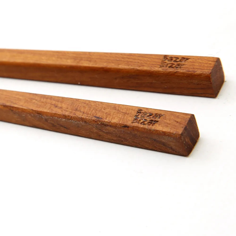Cubierto Teak Root Chop Sticks
