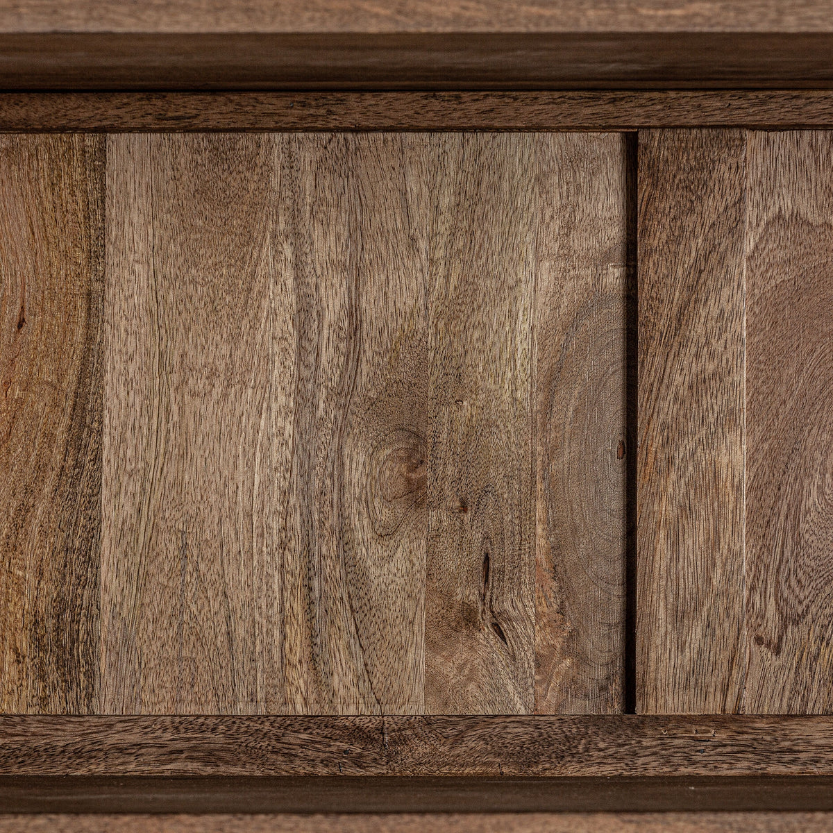 Vitrina Bavay — Madera de mango negro