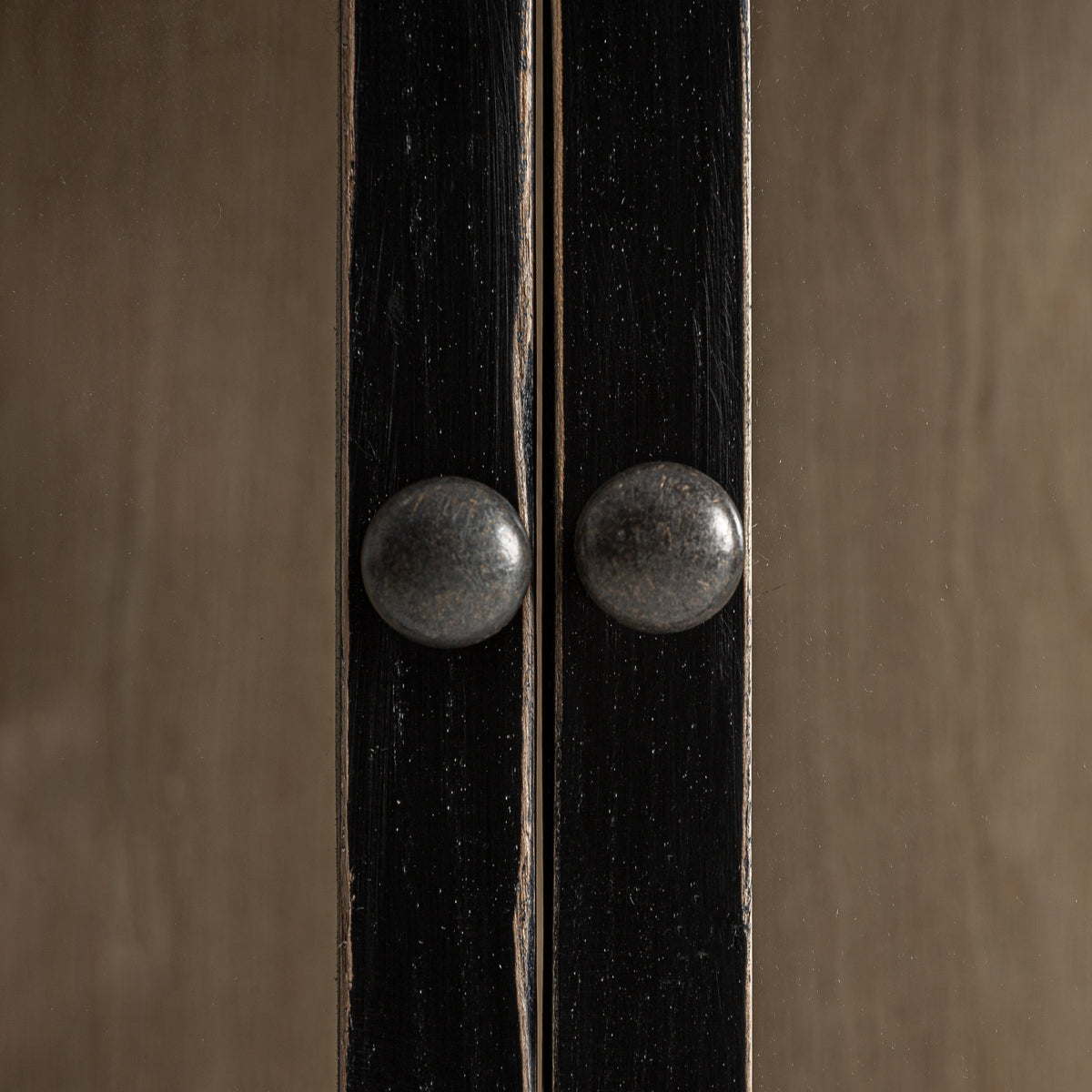 Vitrina Bern — Madera de olmo negro